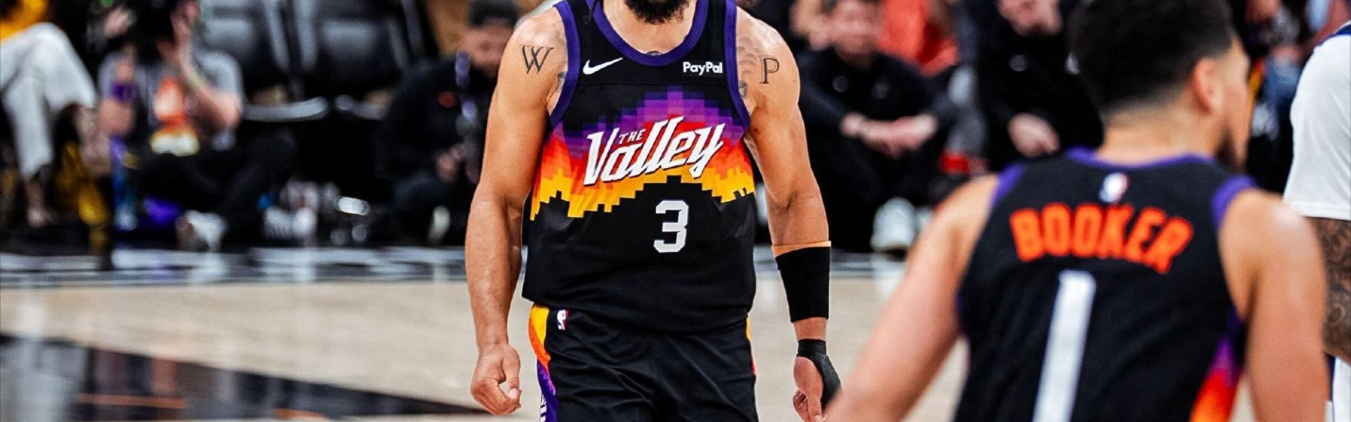 开云官网首页-狄龙28分格林伤退，太阳锁西部第七！湖人隔空获利好+火箭迎挑战