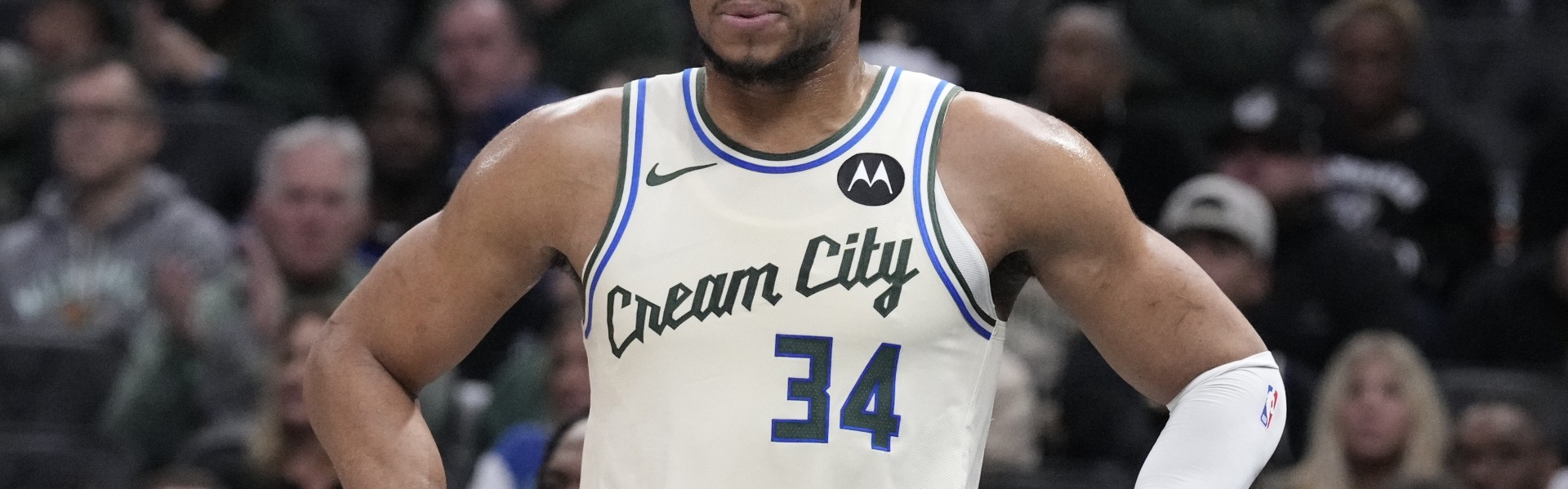 铁林：雄鹿还让字母哥复出这太疯狂了 在我看来这没什么意义