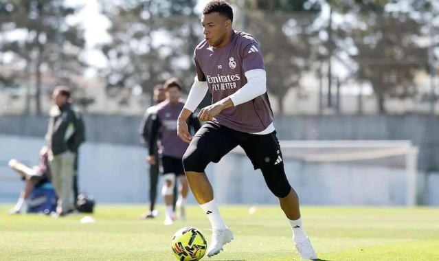 开云首页入口-姆巴佩、楚阿梅尼、卡马文加等人已回归皇马，并参与球队合练